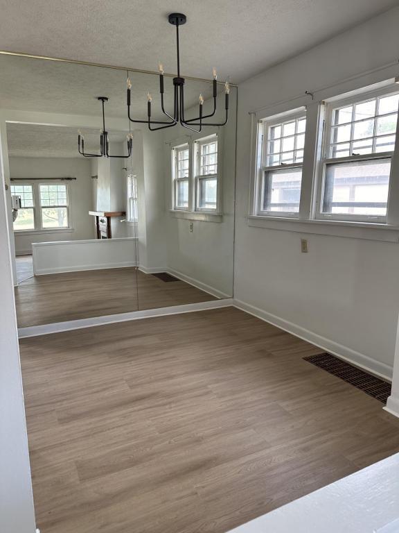 Foto del edificio - 1618 W Pine St