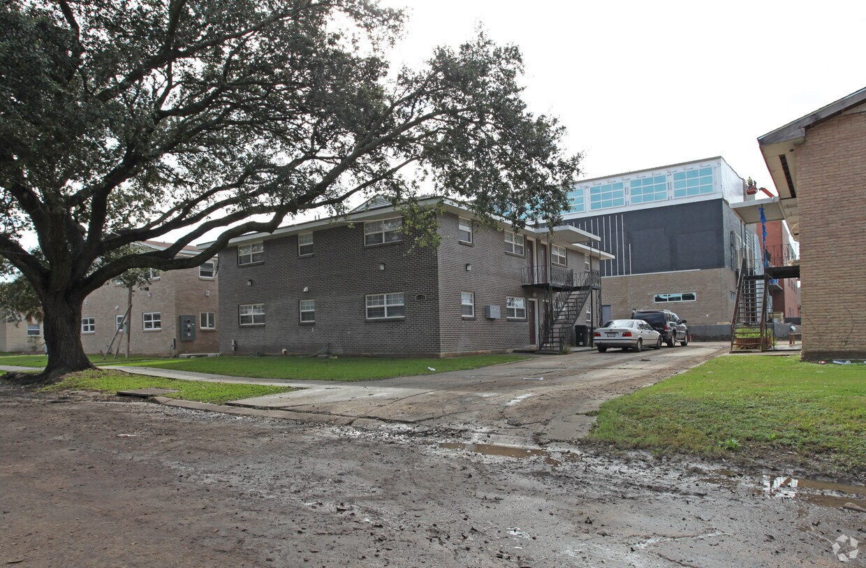 Foto principal - 1524 Aviators St