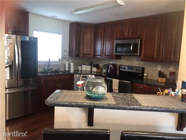 Building Photo - 3 br, 2 bath House - 308 Valhalla Drive