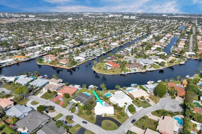 Building Photo - 999 SE 6th Terrace