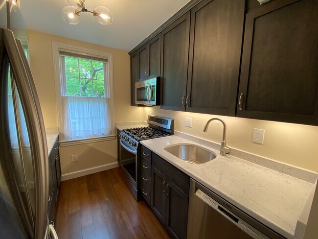 Building Photo - 2738 Ordway St NW