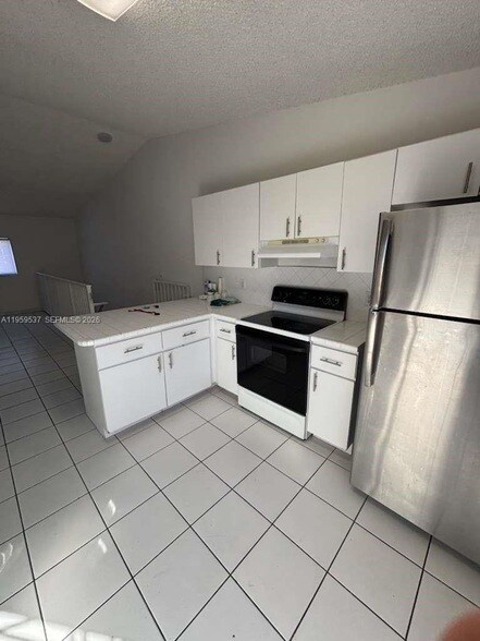 Foto del edificio - 613 NE 5th St