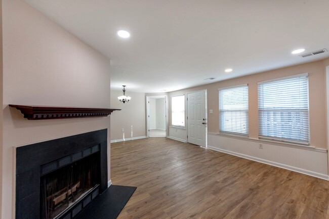 Building Photo - 4356 Pembrook Village Dr