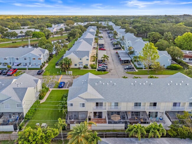 Foto del edificio - 6230 Riverwalk Ln