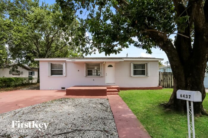Foto principal - 6437 Custer St