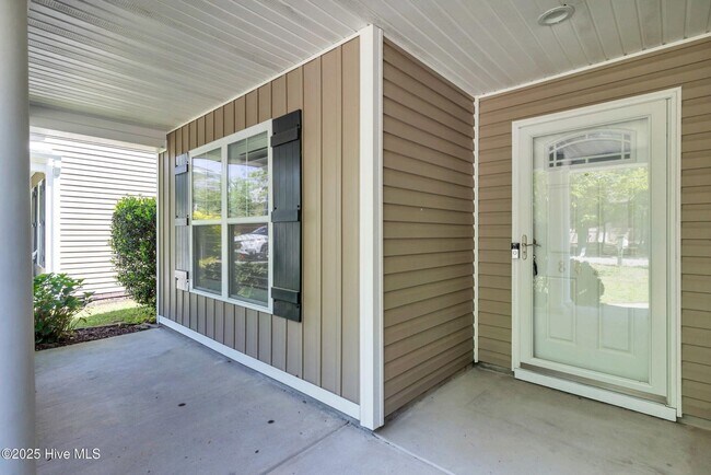Foto del edificio - 3 Bed 2 Bath w/ a Bonus in Vineyard Plantation!