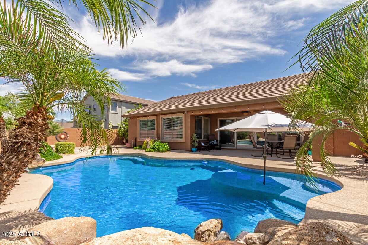 Foto principal - 2560 W Canyon Way