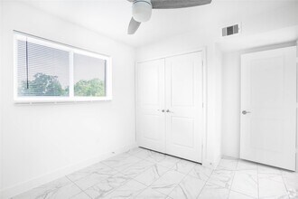 Building Photo - 4410 Bellfort Ave