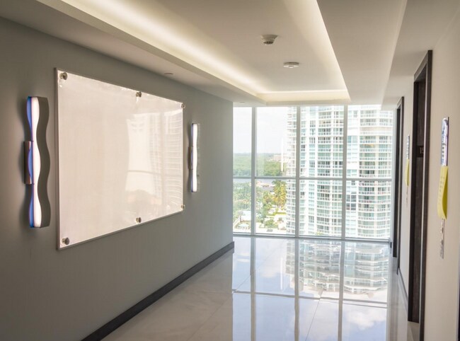 Building Photo - 16445 Collins Ave
