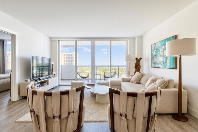 Building Photo - 5601 Collins Ave