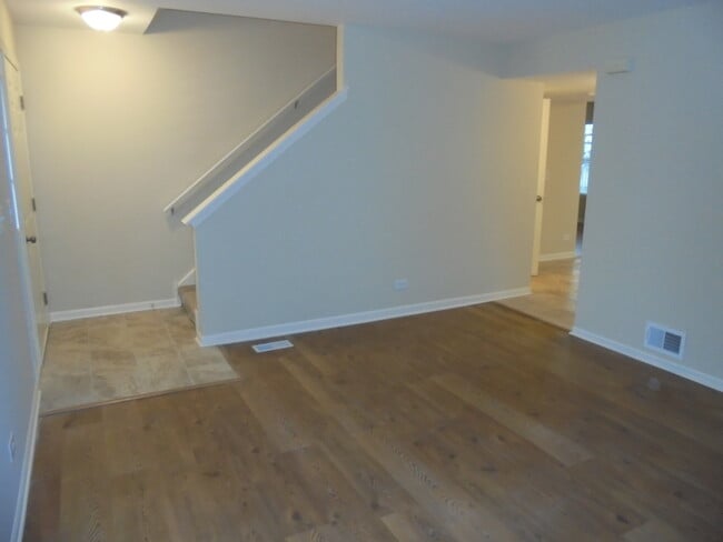 Building Photo - 270 Bridlewood Cir