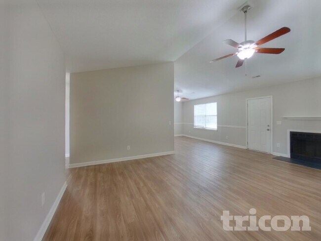 Foto del edificio - 4 Sweetberry Ct