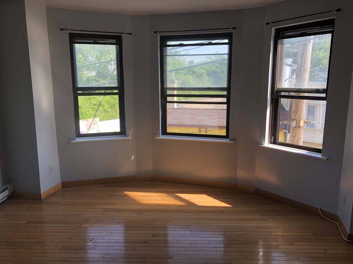 130 W Tabor Rd Unit 3rd Fl, Philadelphia, PA 19120 Condo for Rent in