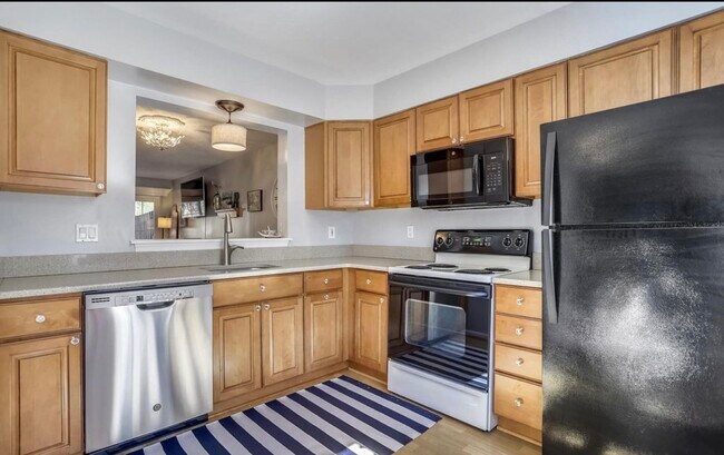 Foto del edificio - 980 Breakwater Dr