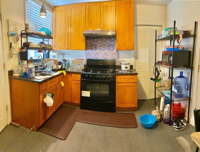 Foto del edificio - 254 W 31st St