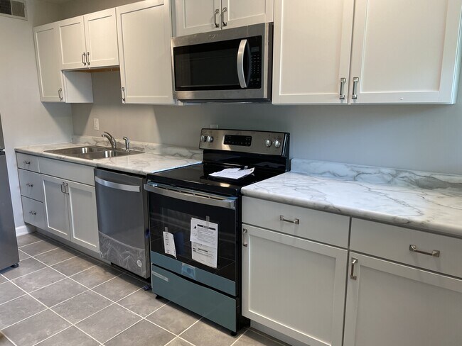 Building Photo - 82 Auburn Ave