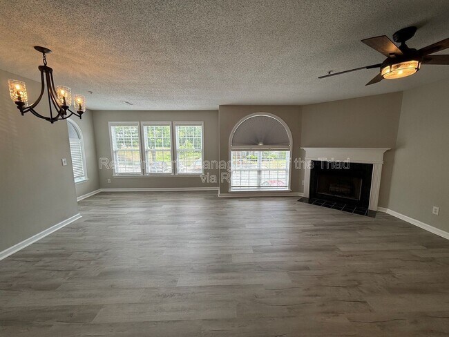 Foto del edificio - 521 Mill Pond Dr