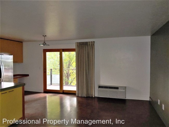 Building Photo - 2 br, 1 bath House - 1010 W Pine St - 203