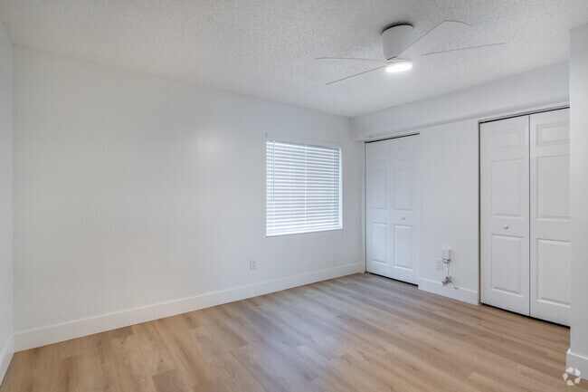 1 dormitorio, 1 baño, 589 pies cuadrados, dormitorio - Westshore Marina Flats