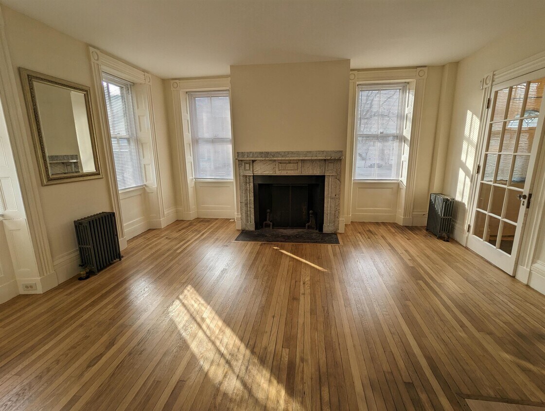 Primary Photo - 9 Abbott St