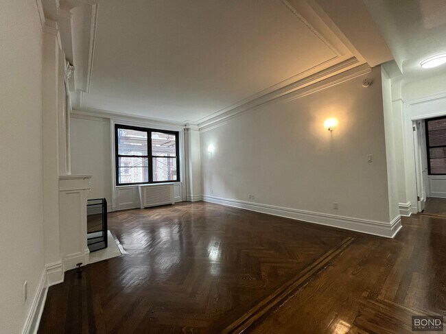 Foto del edificio - 200 W 58th St