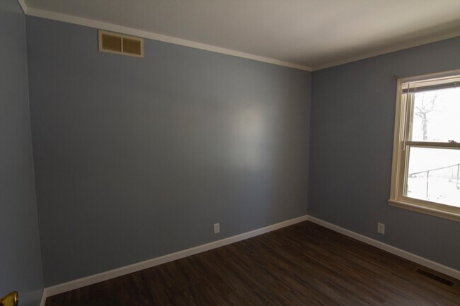 Foto del edificio - 1631 W Euclid Ave