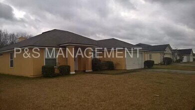 Building Photo - 11745 Rolling River Blvd