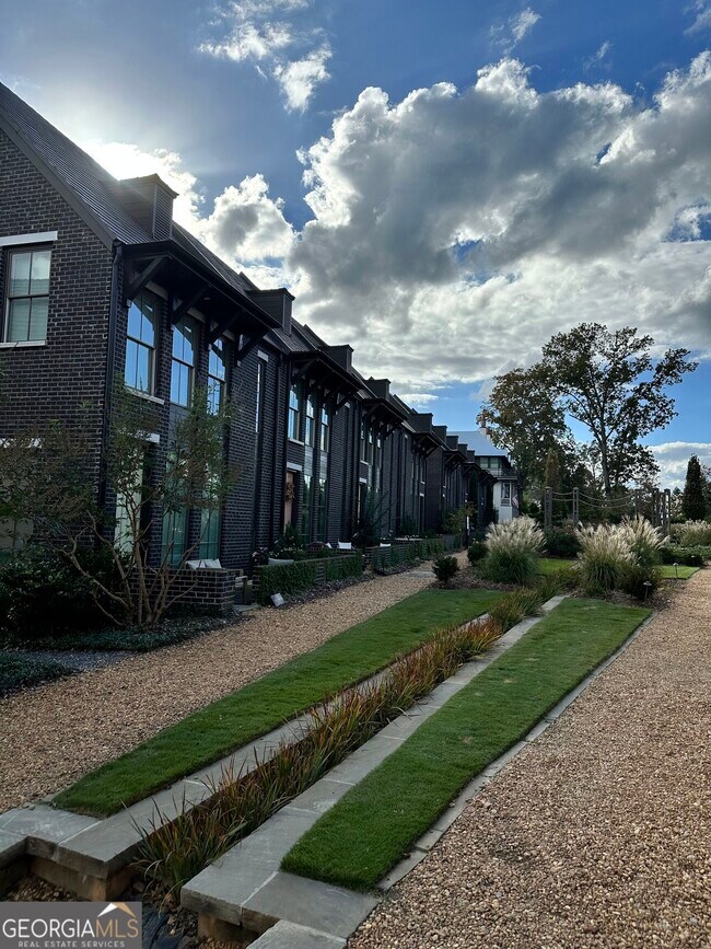 Foto del edificio - 210 Glasgow Ln