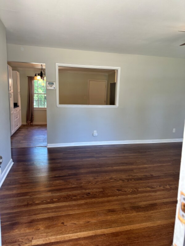 Building Photo - 4018 Dellwood Dr