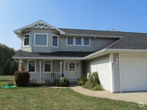 Building Photo - N511 Willowcrest Ct