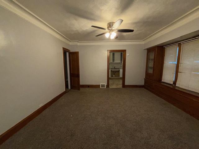 Foto del edificio - 2945 E 128th St