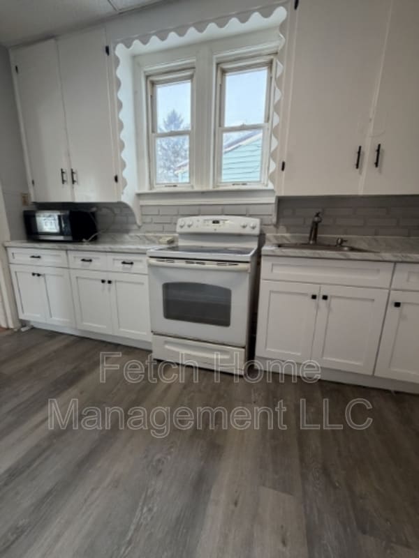 Building Photo - 569 W Philadelphia St