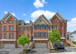 Building Photo - 8506 Pine Springs Dr