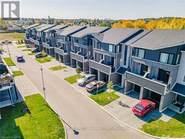 Photo du bâtiment - 177-177 Edgevalley Rd