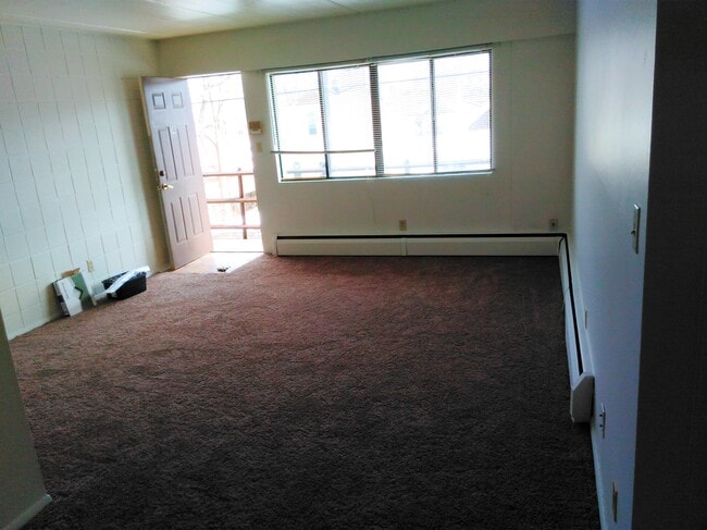 Building Photo - 9129 W National Ave