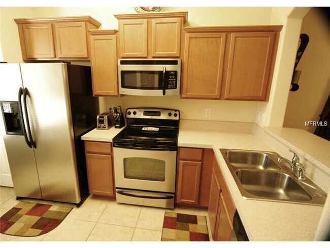 Foto del edificio - 3260 Retreat View Cir