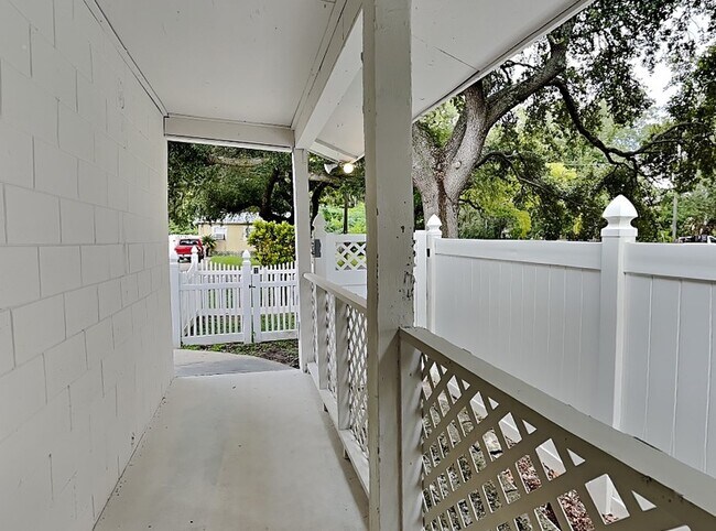 Building Photo - 101 Samuel St