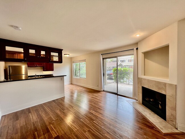 Foto del edificio - Gorgeous 1BD/1BA condo available for lease...