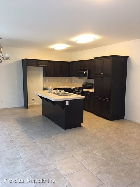 Foto del edificio - 3 br, 2 bath House - 1824 Escher