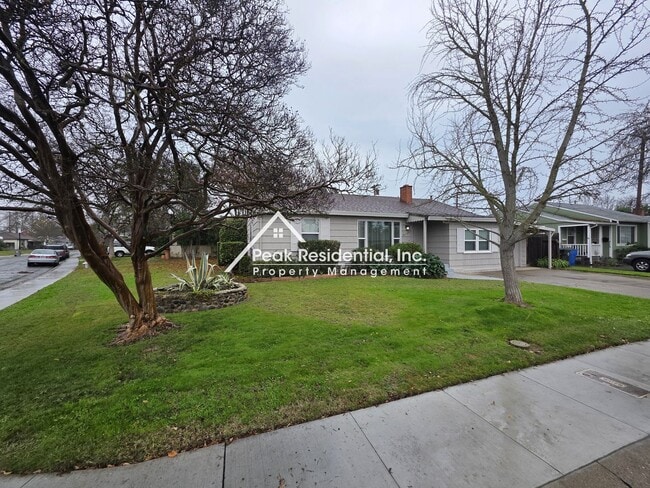 Building Photo - Very Nice 3bd/1.5 Tahoe Park Area with Extras