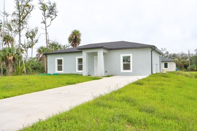 Foto del edificio - Brand New 3/2-MOVE IN READY-SEE IT TODAY!!