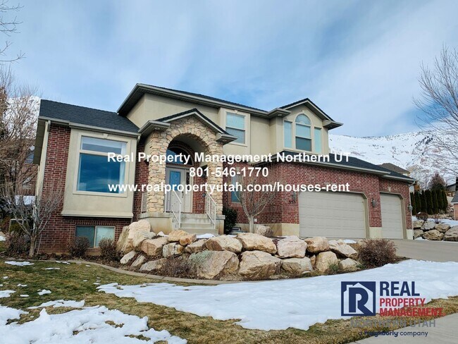Foto del edificio - 6 bed 3.5 bath Home in North Ogden Coming Available in August