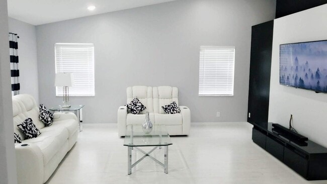 Photo - 19625 Sedgefield Terrace House