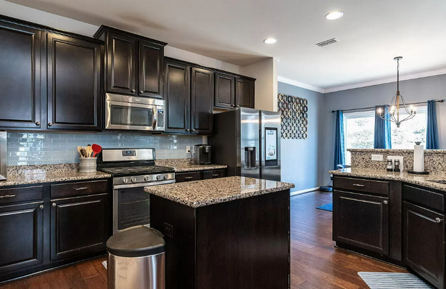 Building Photo - 3522 Winding Walk Court
