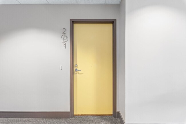 Foto del edificio - (Coming Soon) Move-in Ready 1 Bedroom Cond...