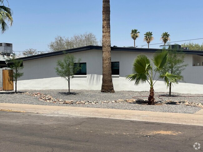Building Photo - 3301 N 66th Pl