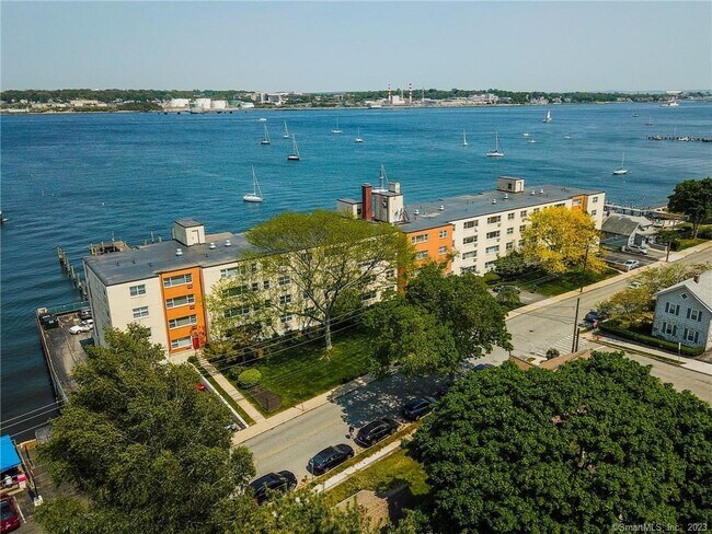 Foto del edificio - 292 Pequot Ave