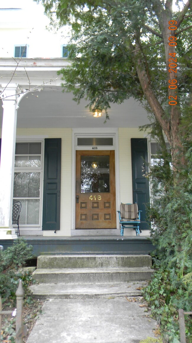 Common Entrance - 418 N High St