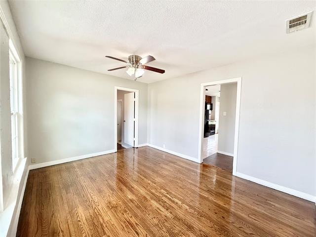 Foto del edificio - 4813 Sandage Ave