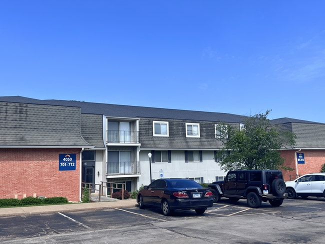 Interior Photo - Hollow Hills Apartments